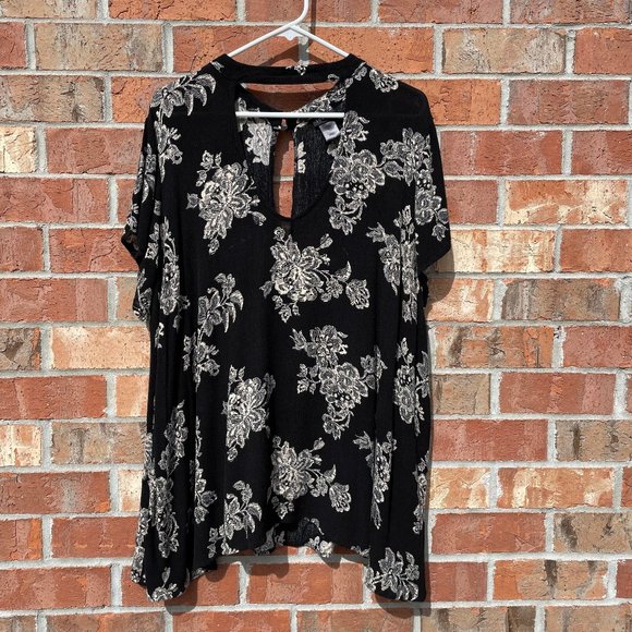 torrid Tops - Torrid Size 1 Women's Short Sleeve Blouse Top